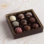 Chocolate Collection “The Cat That Got The Cream” by ROCOCO Chocolates / Truffles Box 110g - Imagen 4